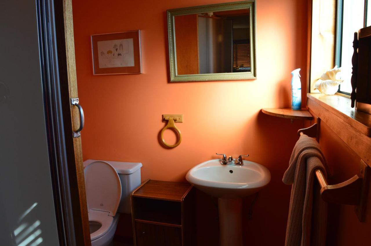 Estuary House Reflexology B&B コートネイ エクステリア 写真
